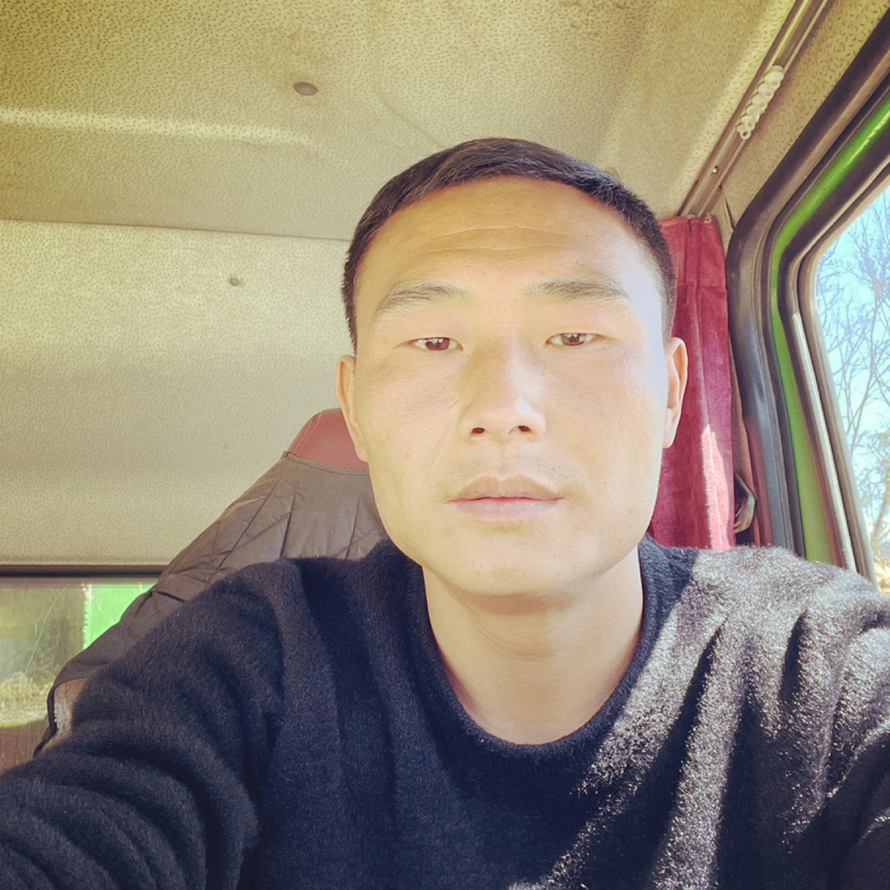 天冷喝杯酒的照片