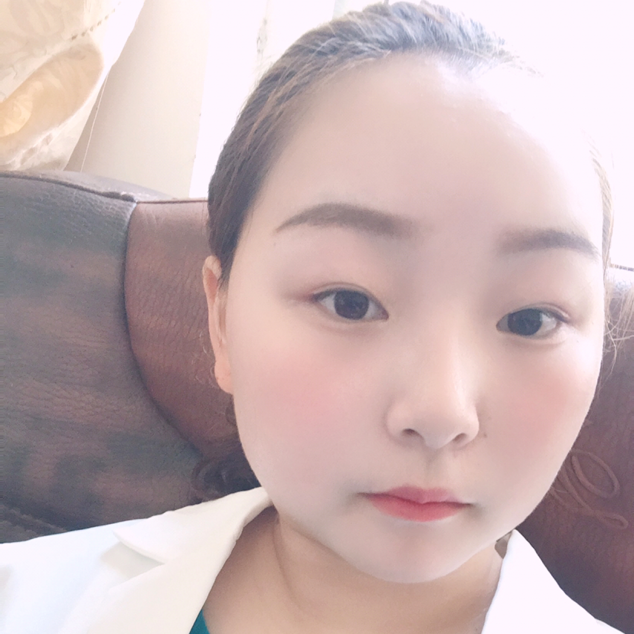 石头笑虚拟的照片