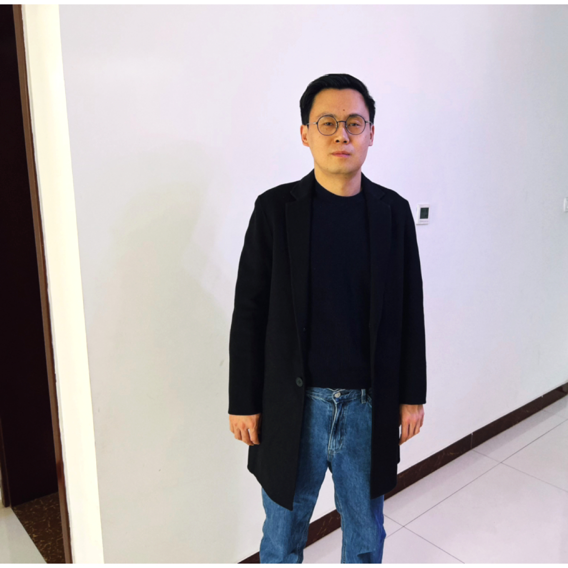 梅尔基亚德斯的照片