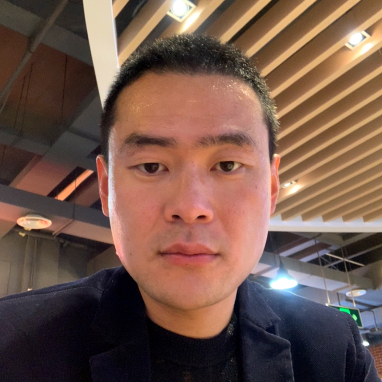 独特就红尘的照片