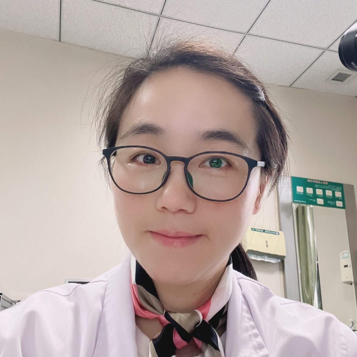 如月娟的照片