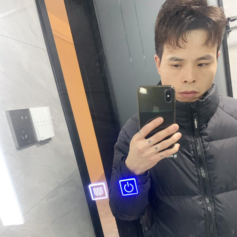 枫叶凝眸潇洒的照片