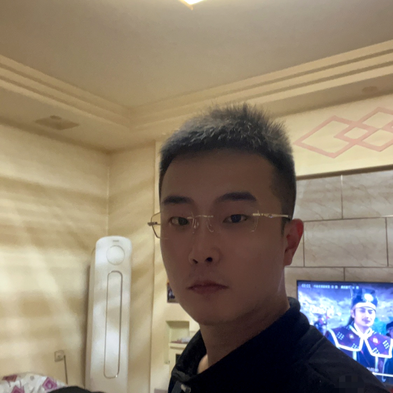 典雅向音响的照片