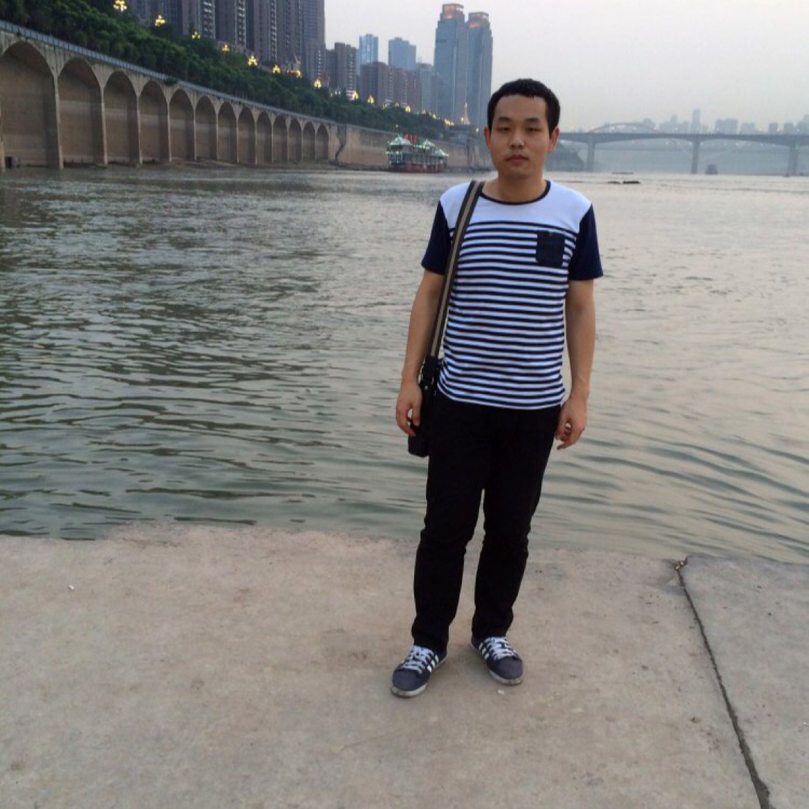 亨利的照片