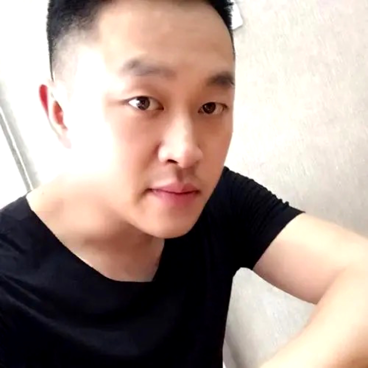 无奈漫步酸奶的照片