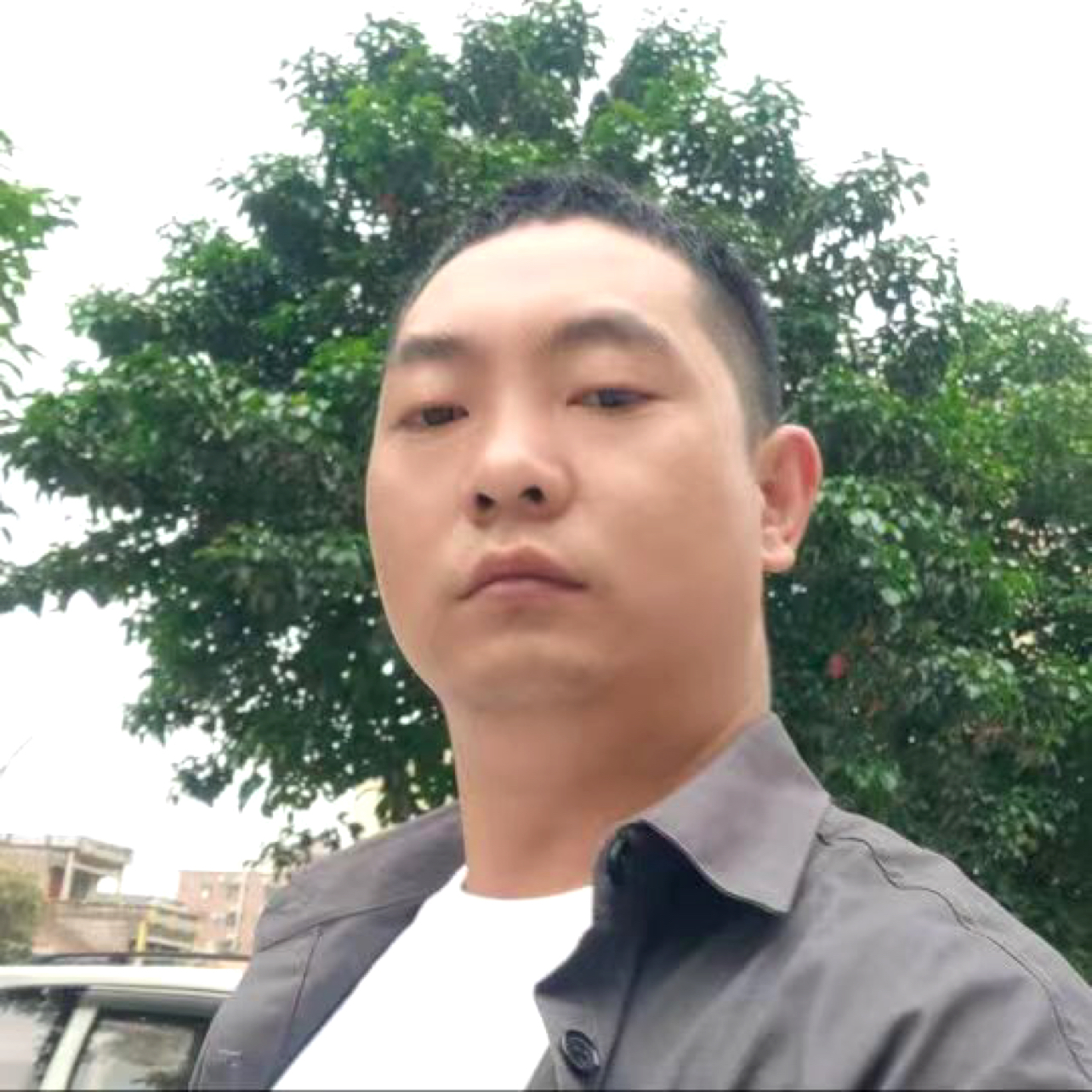 初冬de月亮的照片