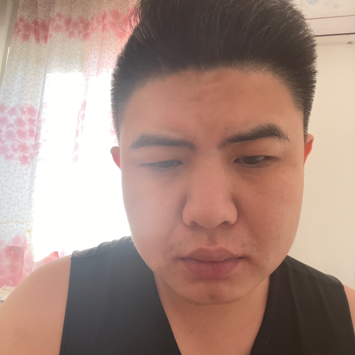 嗷嗷滴老男人的照片