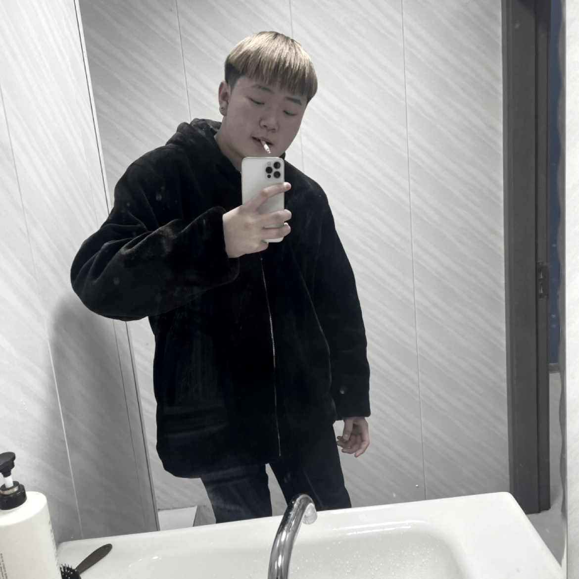 抓不住de垂柳的照片