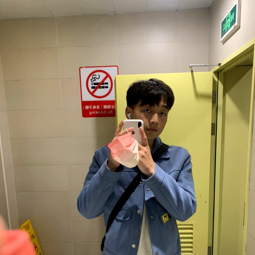 哑铃愿文艺的照片