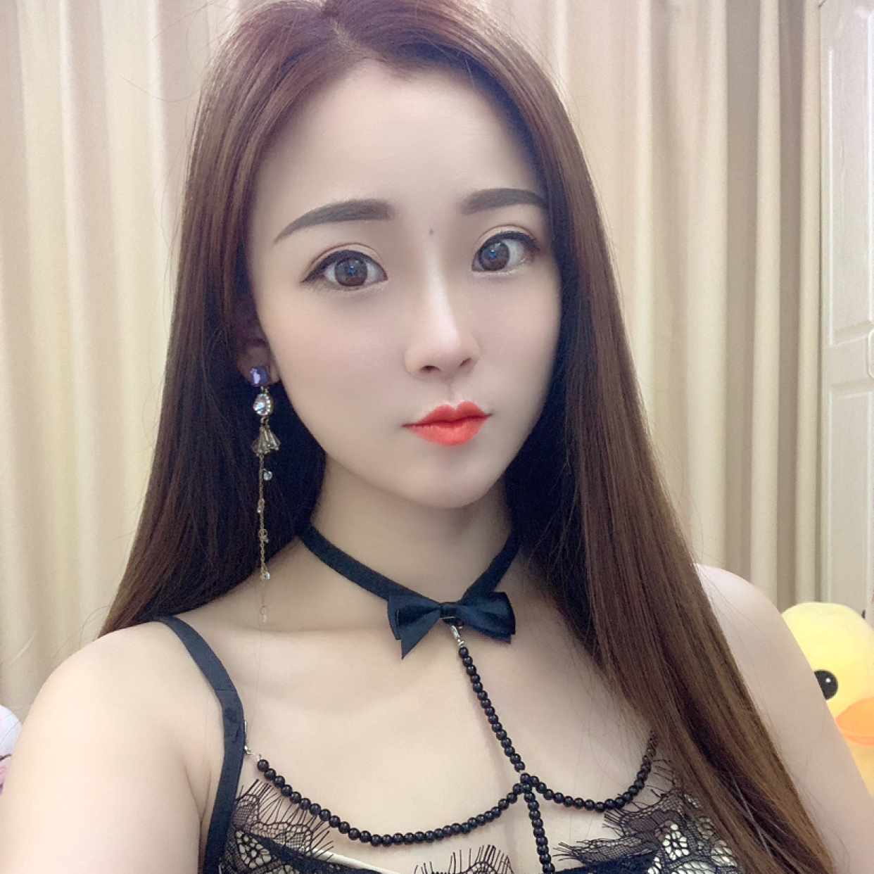 零碎吃醋长颈鹿的照片