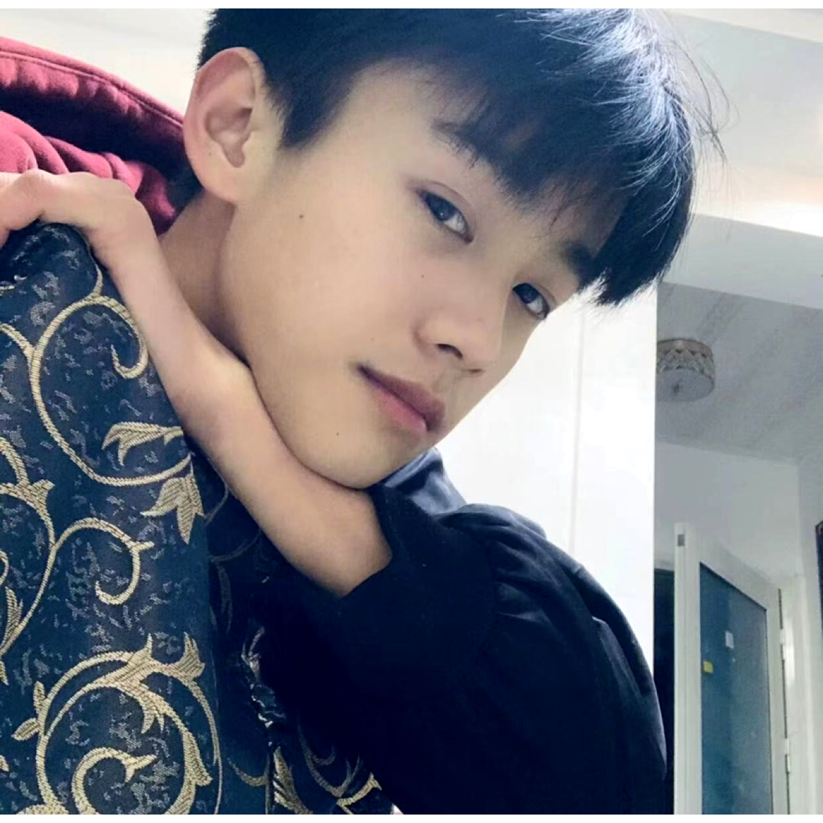 伶俐倾心鼠标的照片