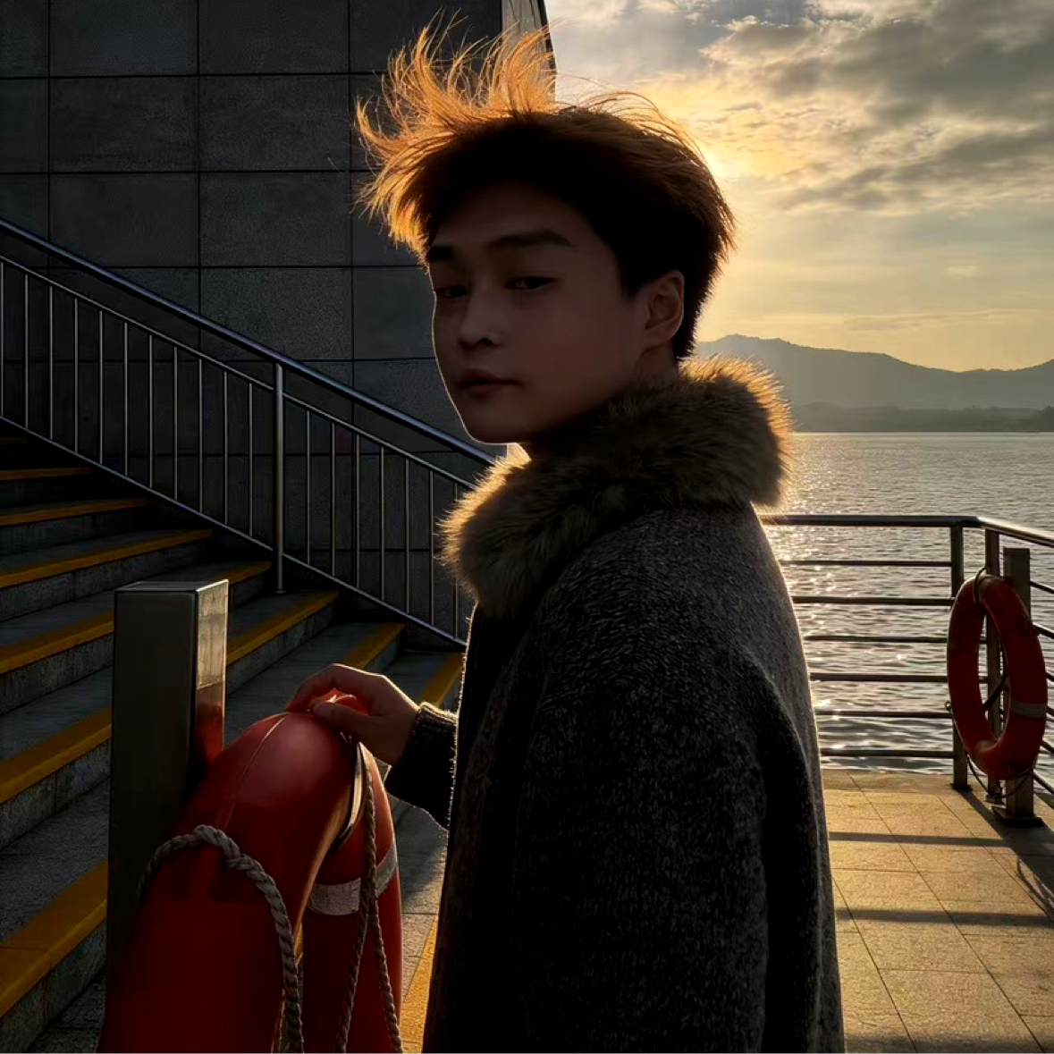 初秋de蓝眼泪的照片