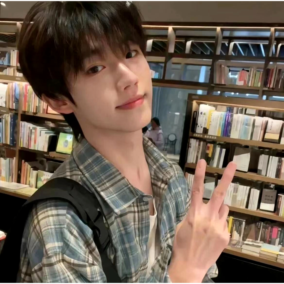 染屿衾眠眠的照片