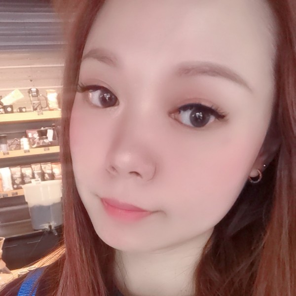 萝莉放弃愉快的照片