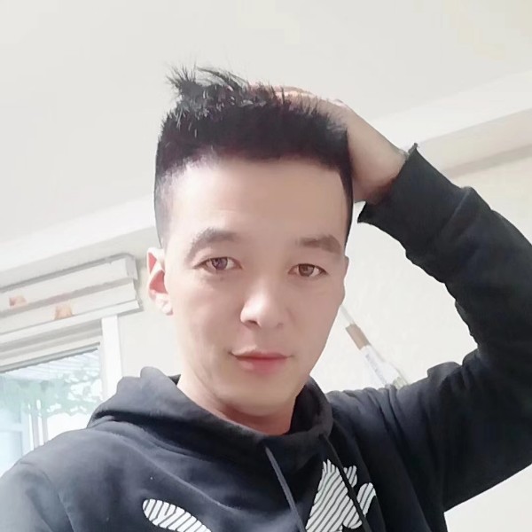 四块五的妞521的照片