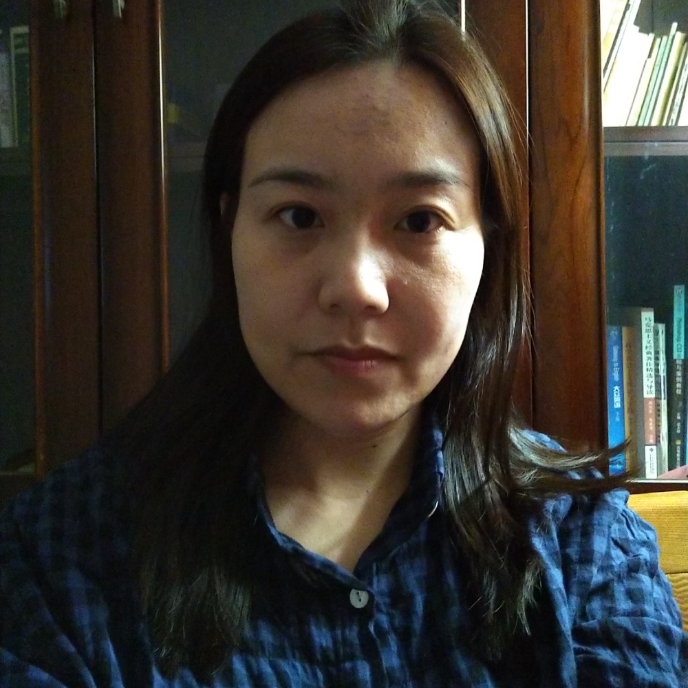 春暖绿如蓝的照片