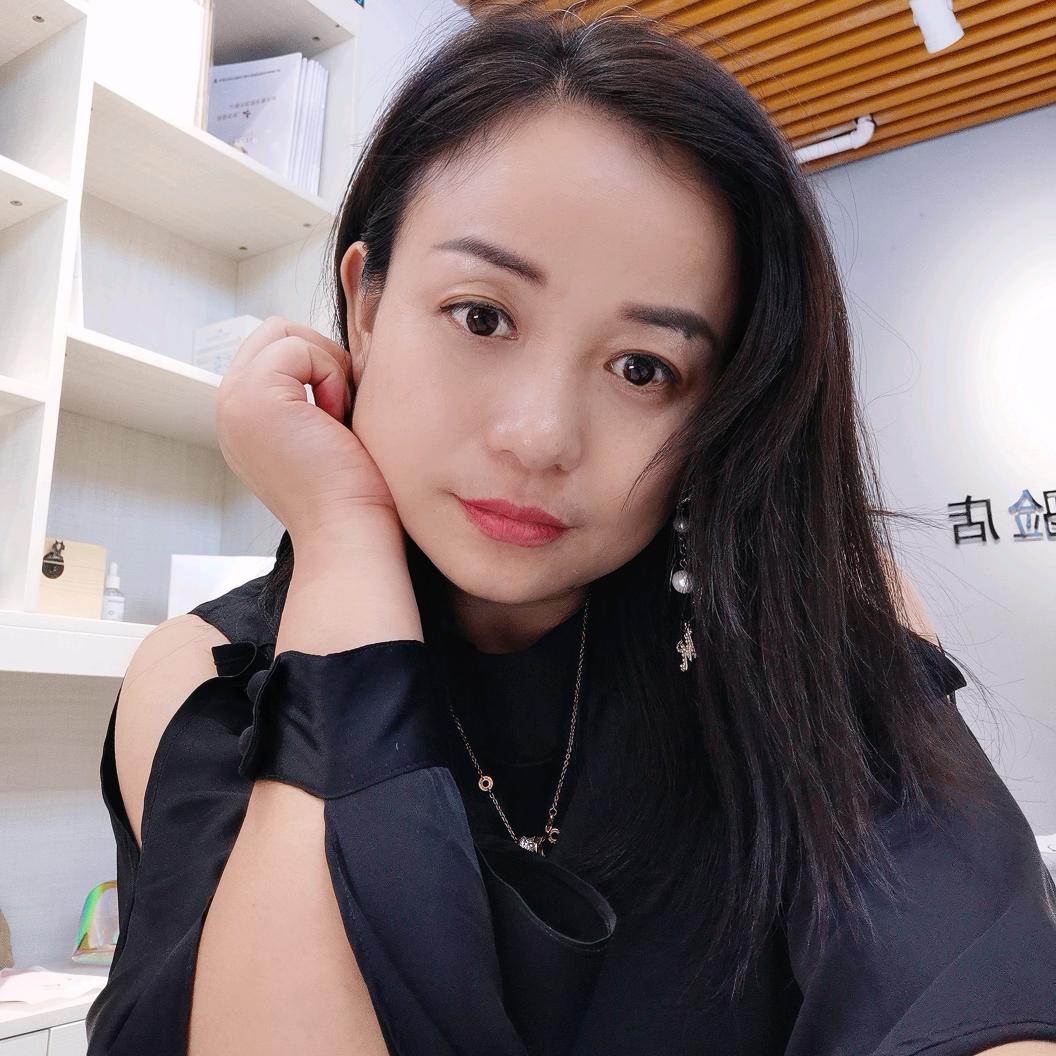 尤优的照片