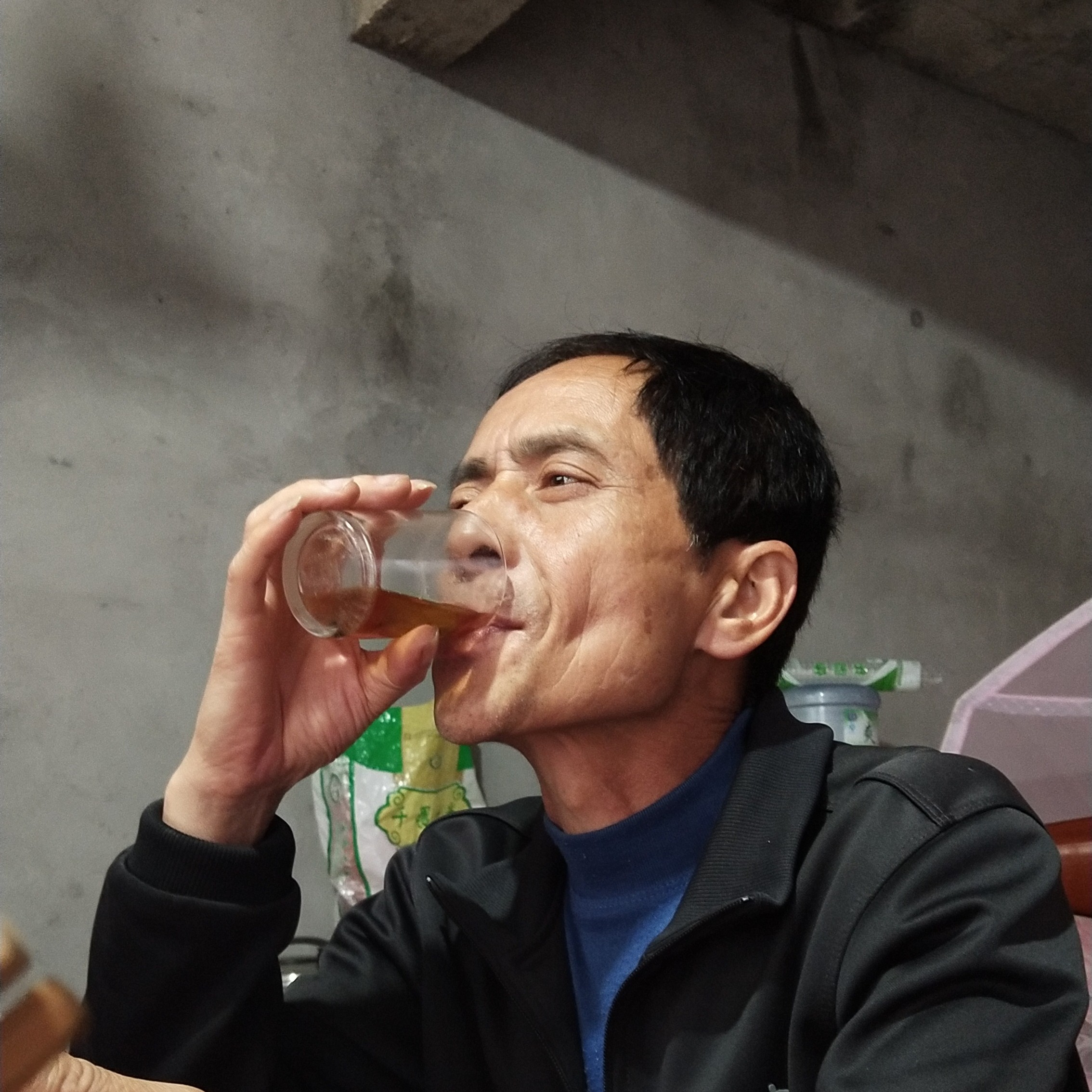 冷风凝眸翩飞的照片