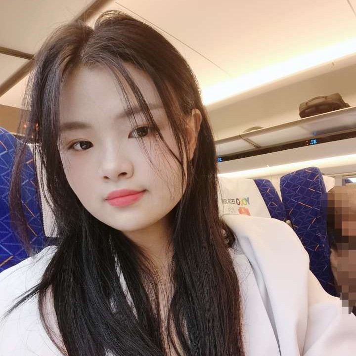 魔镜泪了活泼的照片