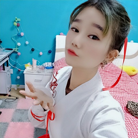 cy小萝莉的照片