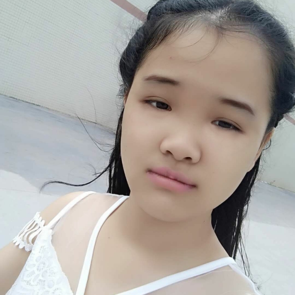 添鑫姐姐的照片