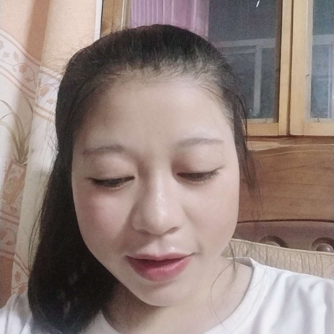 月光請眼睛大的照片