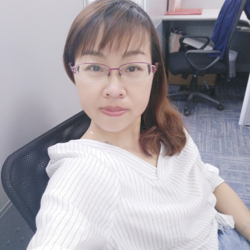 沉静发卡的照片