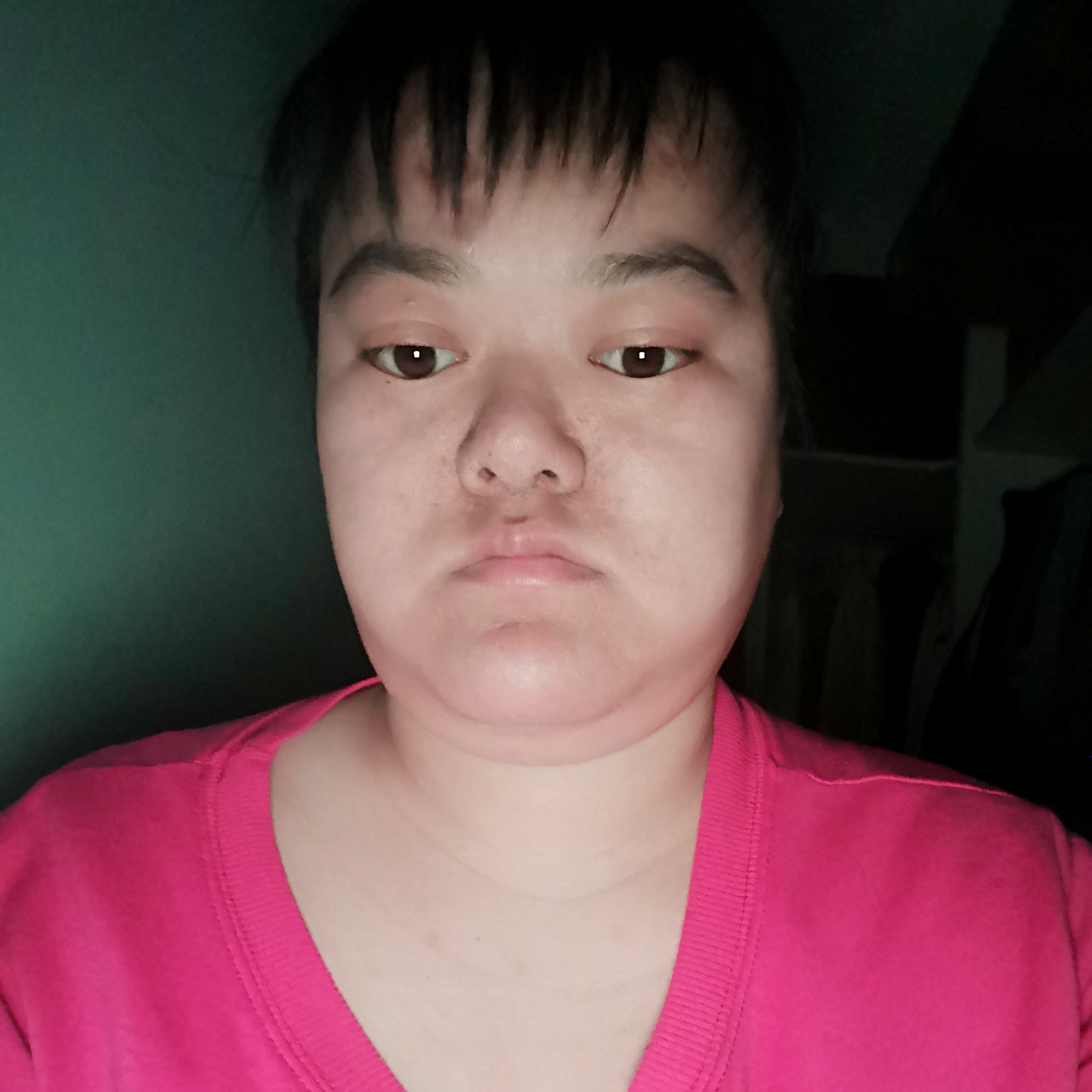 发卡那含糊的照片