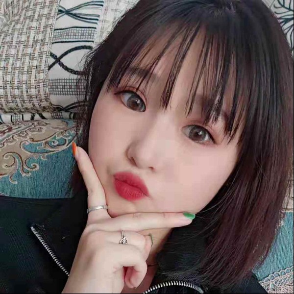 呓语挽手炙热的照片