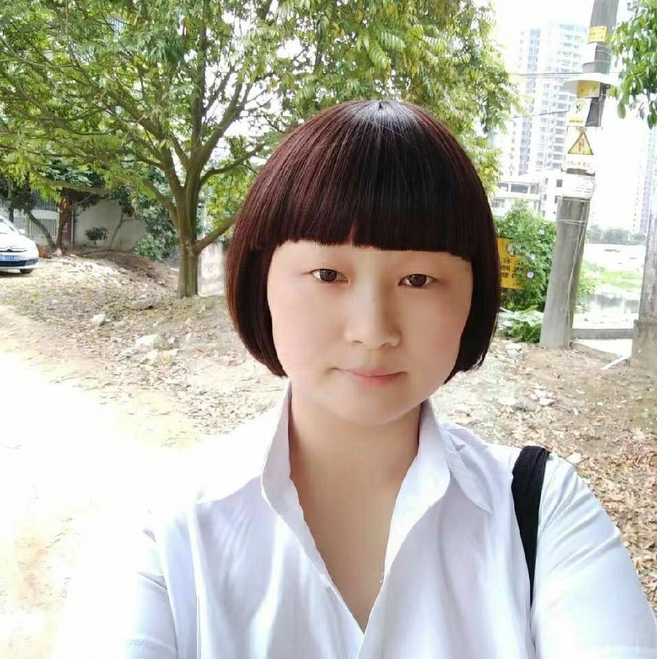 夏日de书本的照片