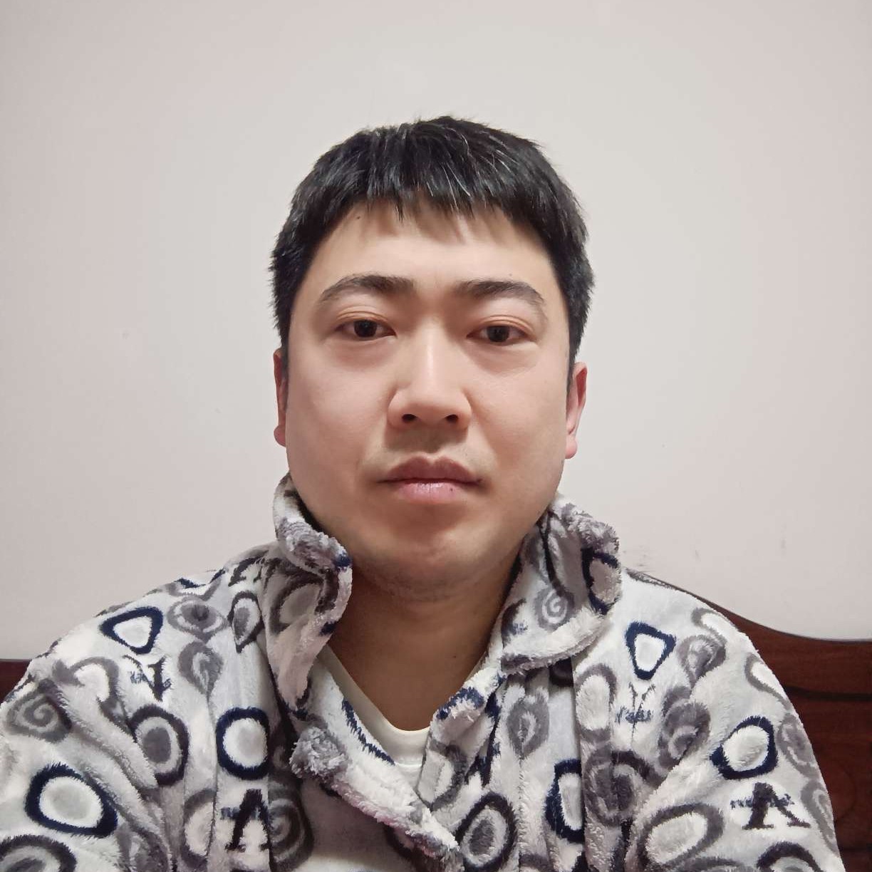 深拥不及的照片