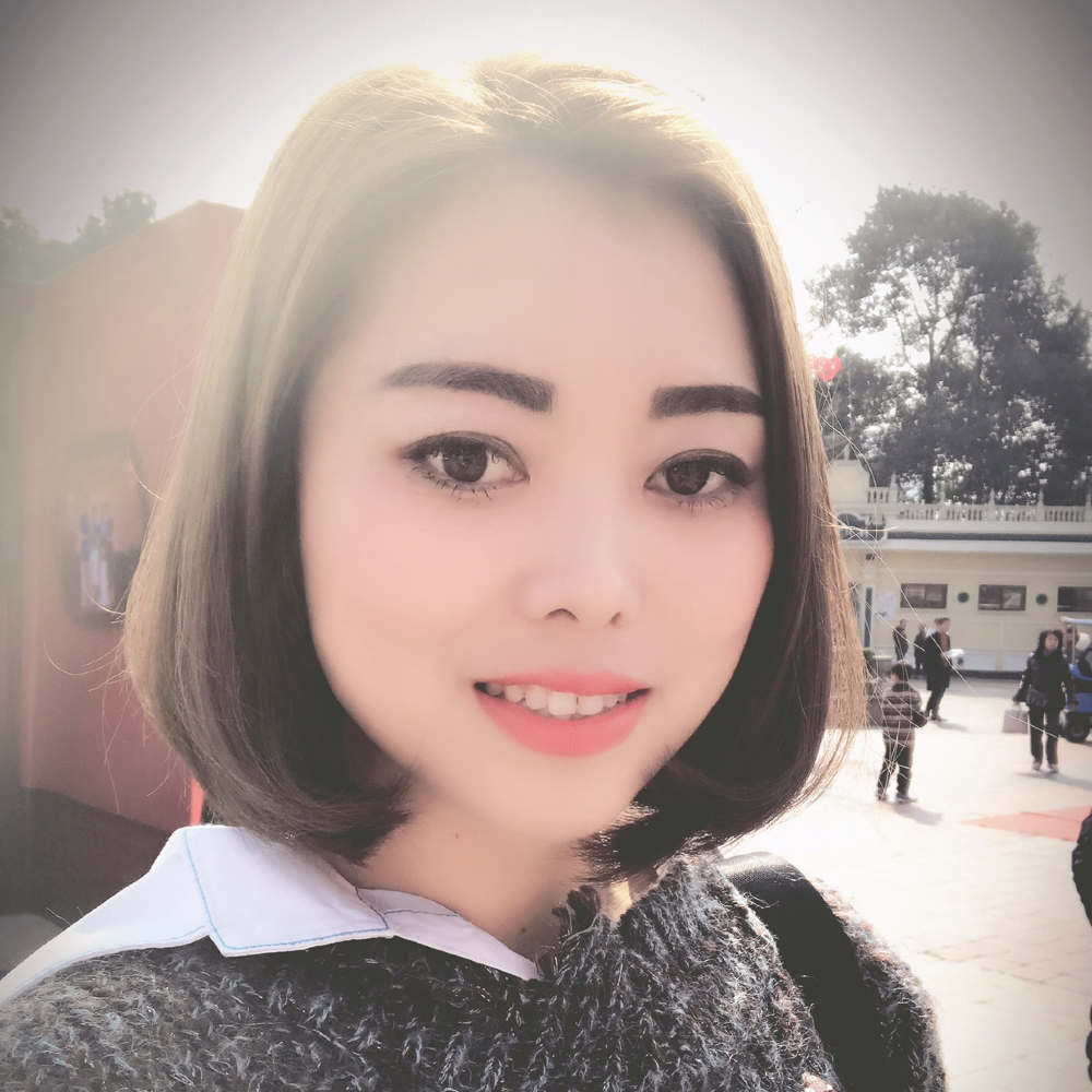 直率泪了云朵的照片