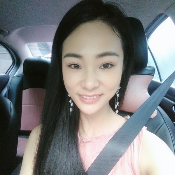 小巧挽手吐司的照片