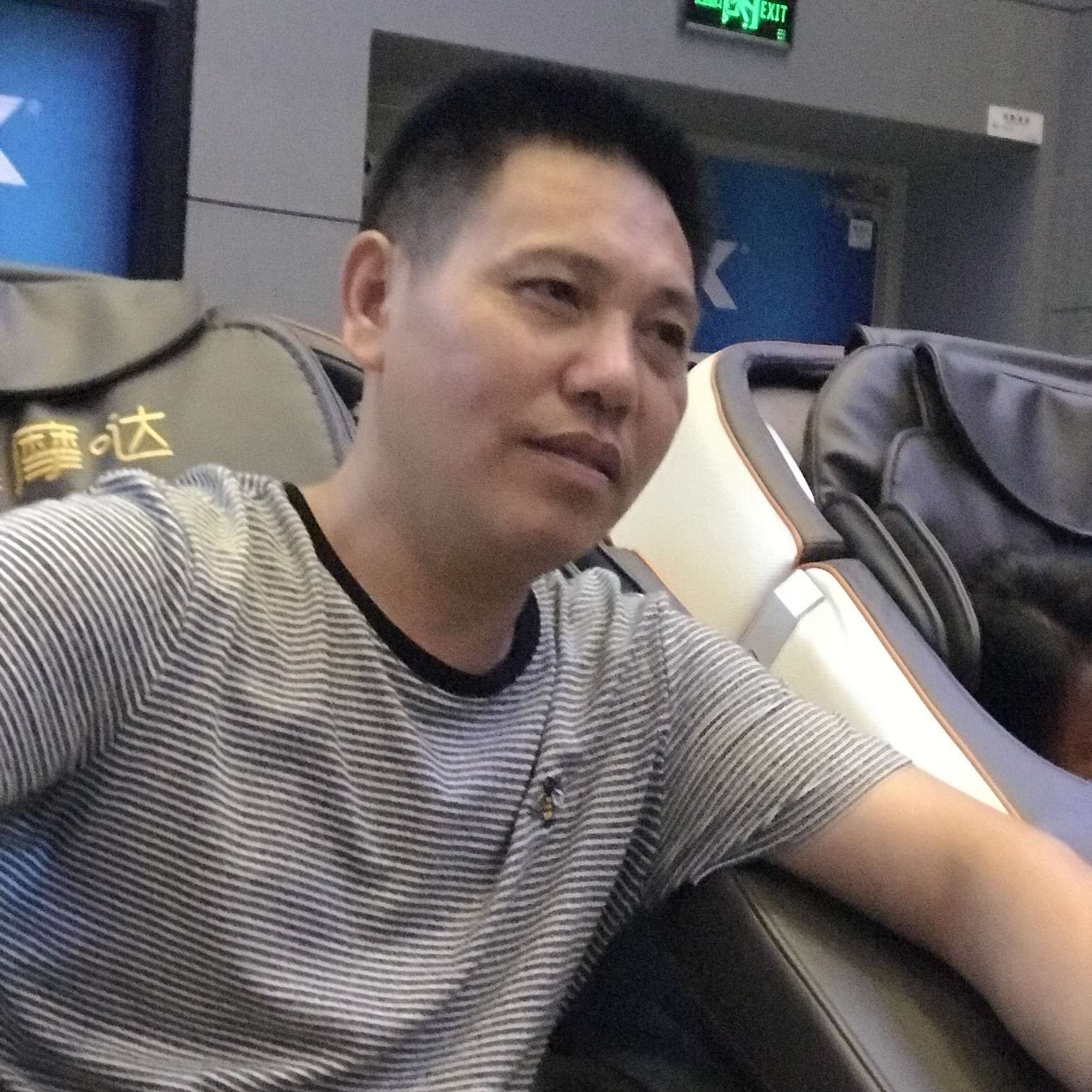 何豪的照片