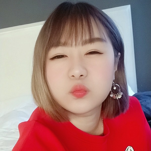 123手拉手的照片