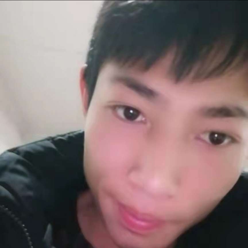 落寞等待未来的照片