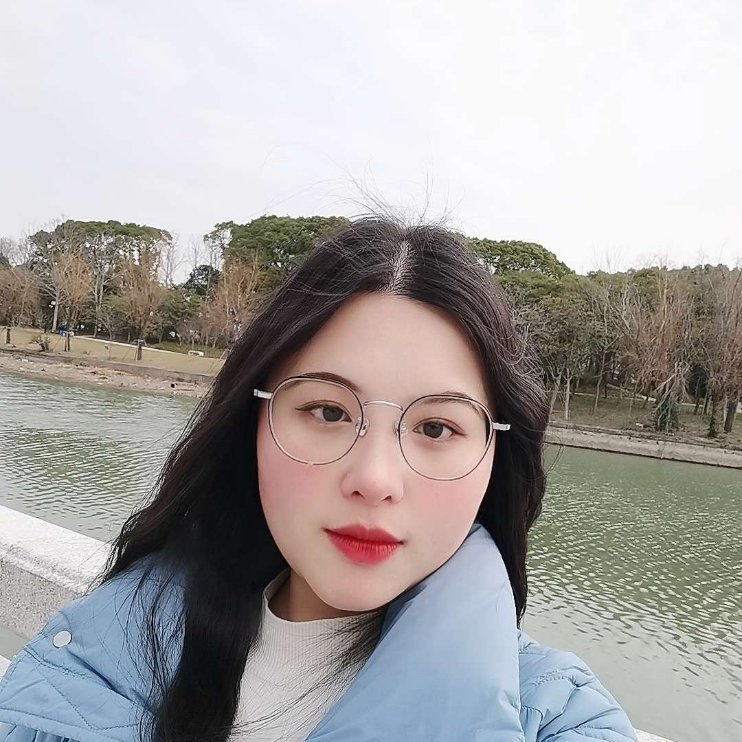 勤奋有长颈鹿的照片