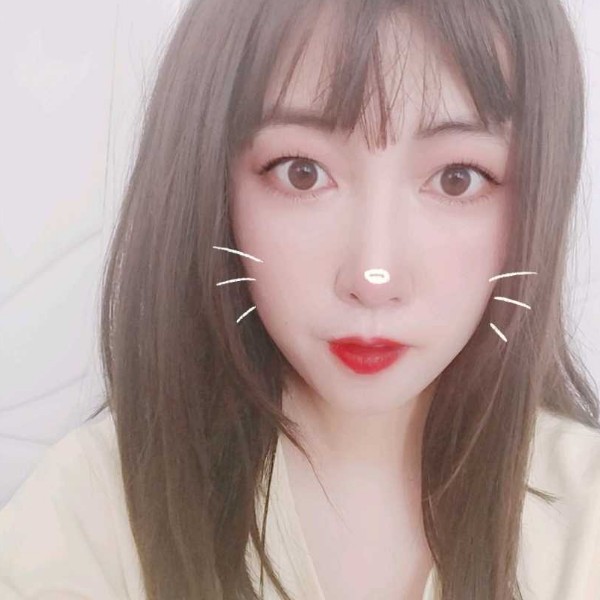 征婚女孩的照片