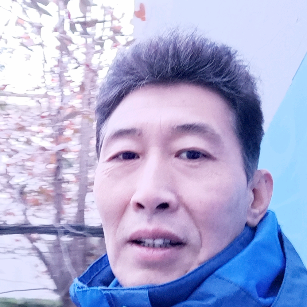 青花迎卡布奇诺的的照片
