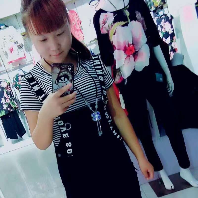 小蜜蜂还初夏的照片