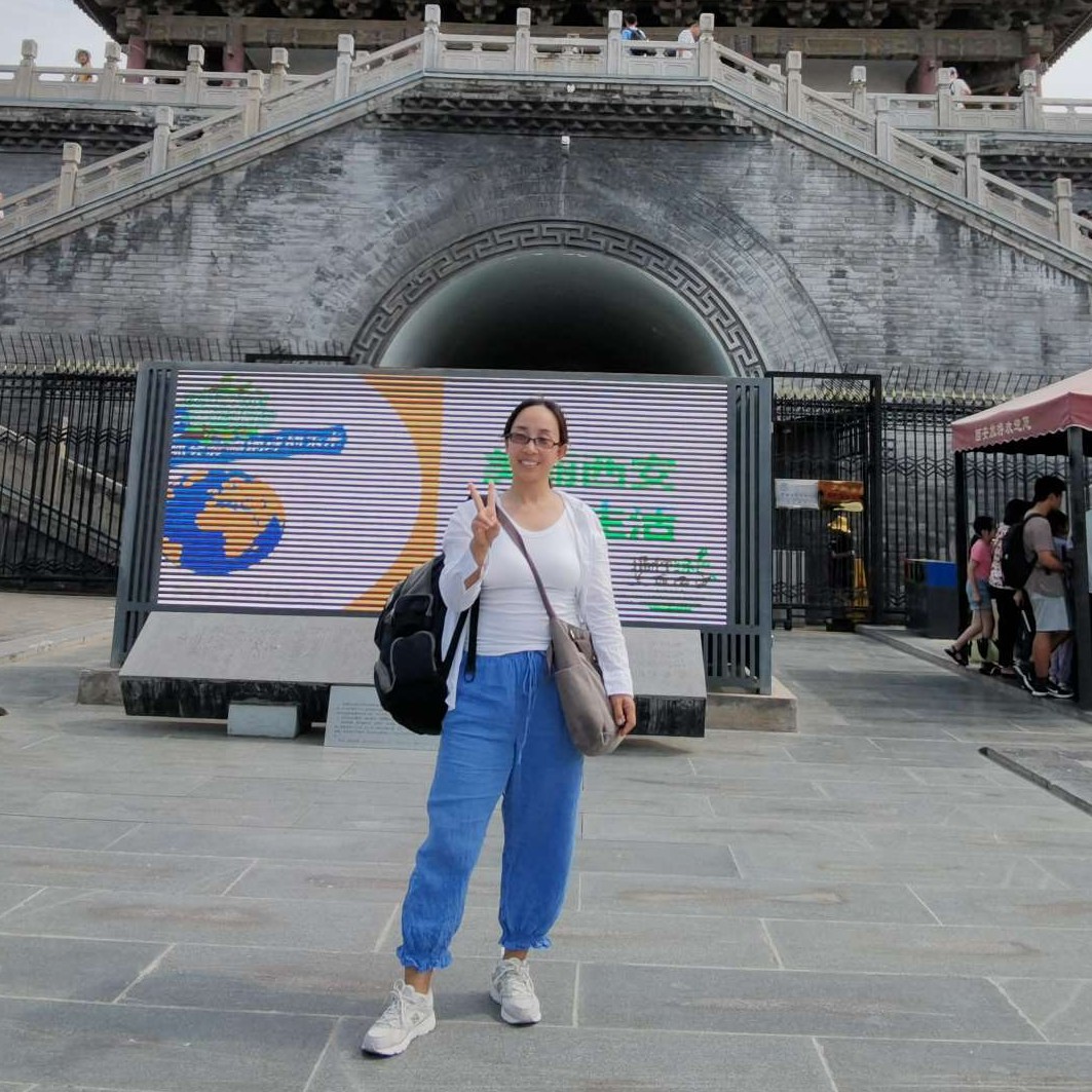 向阳而生的照片