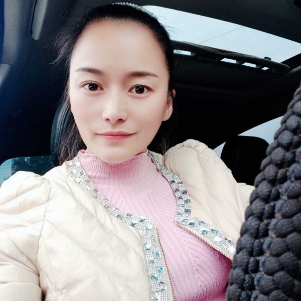 爱你不语的照片