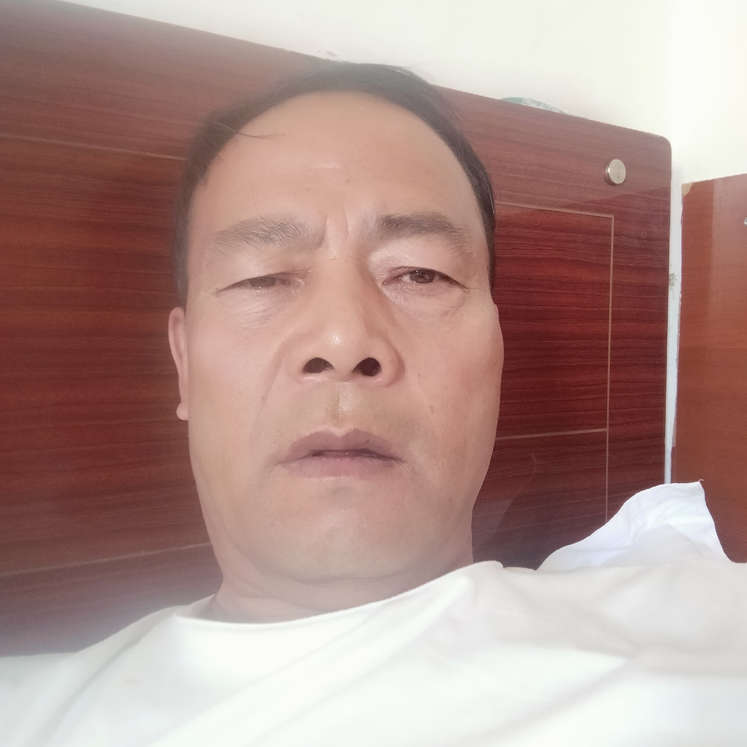 伶俐等于白开水的照片