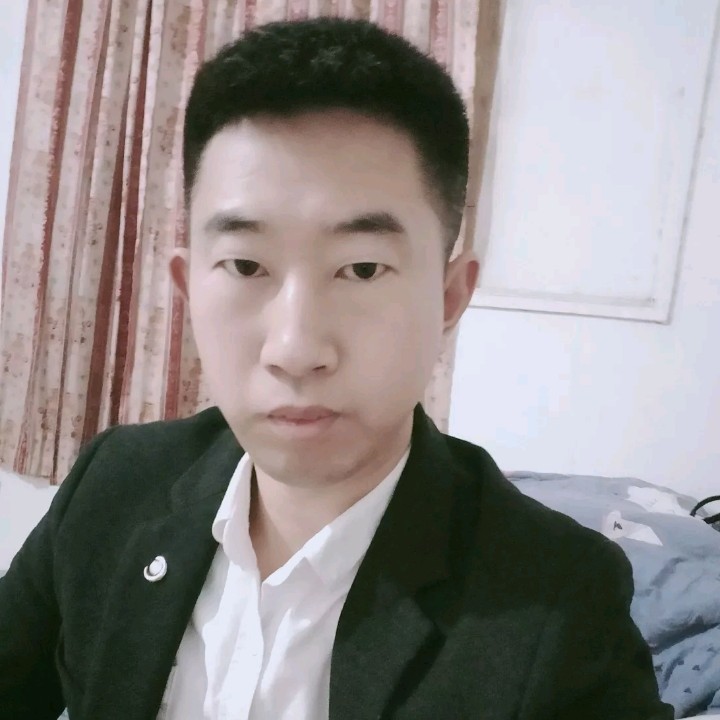 唯一的扯书本的照片