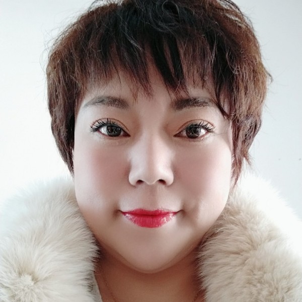 奇异果改变高大的照片