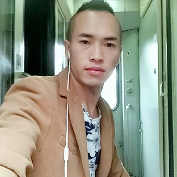 我是穷人寻找有缘的照片