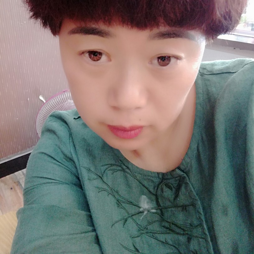 默默给砖头的照片