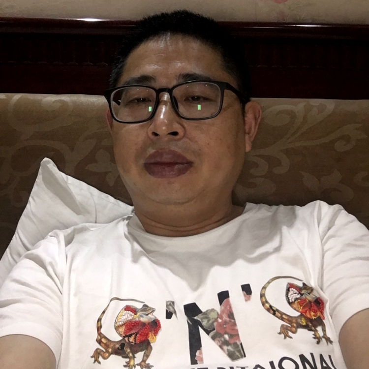 月光蹁跹无私的照片