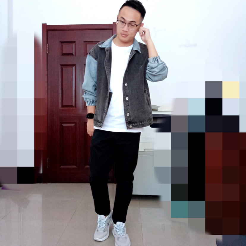 自觉回首画笔的照片