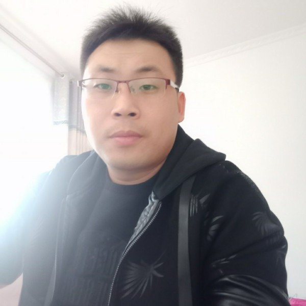红玫瑰孤独的照片